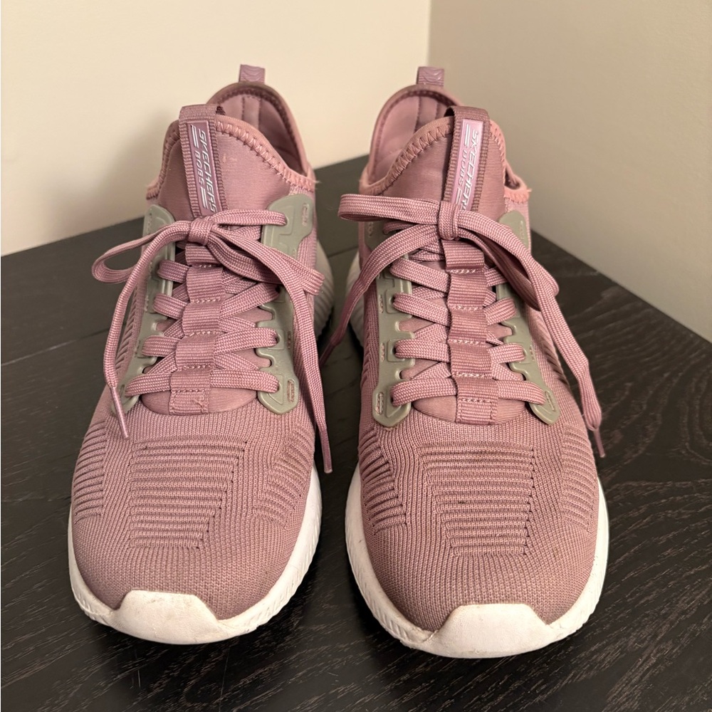 Stylish Women's Sneakers in Mauve